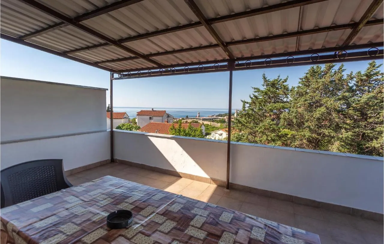 2 Bedroom Awesome Apartment In Krk Krk Town 0*,